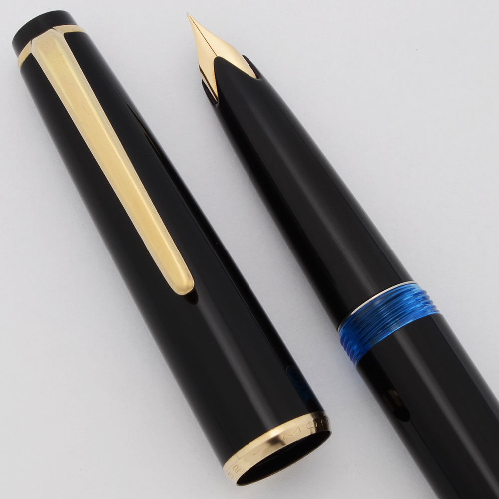 Montblanc 32 Fountain Pen (1970s) - Black w/GT, Piston Filler, 14k